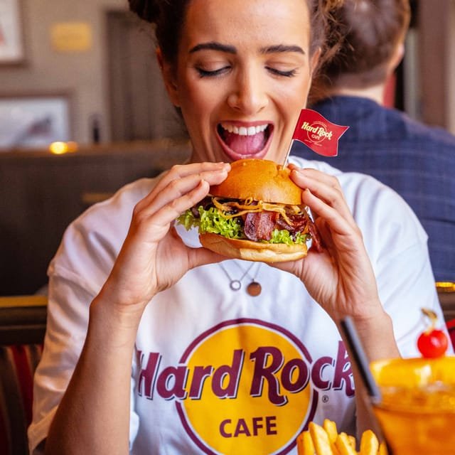 Prague: Hard Rock Cafe with Set Menu for Lunch or Dinner
4