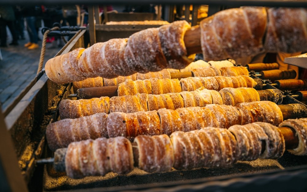 What to Eat at Prague Christmas Markets

