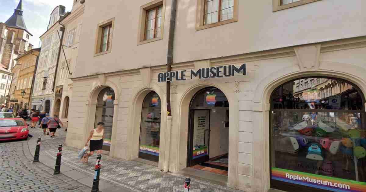 Apple Museum in Prague