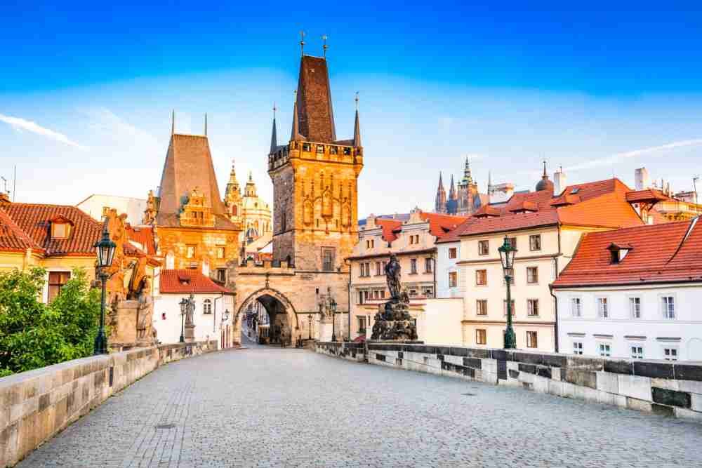 Comer en la Ciudad Pequeña de Praga