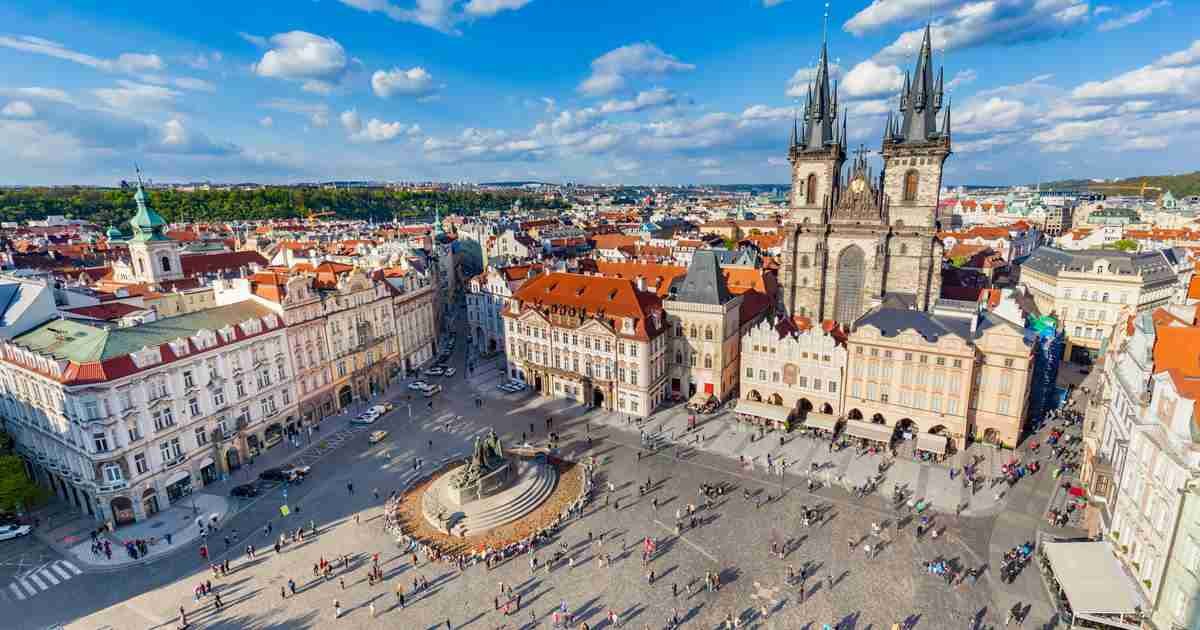 Place de la vieille ville à Prague