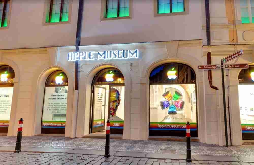 Apple Museum in Prague