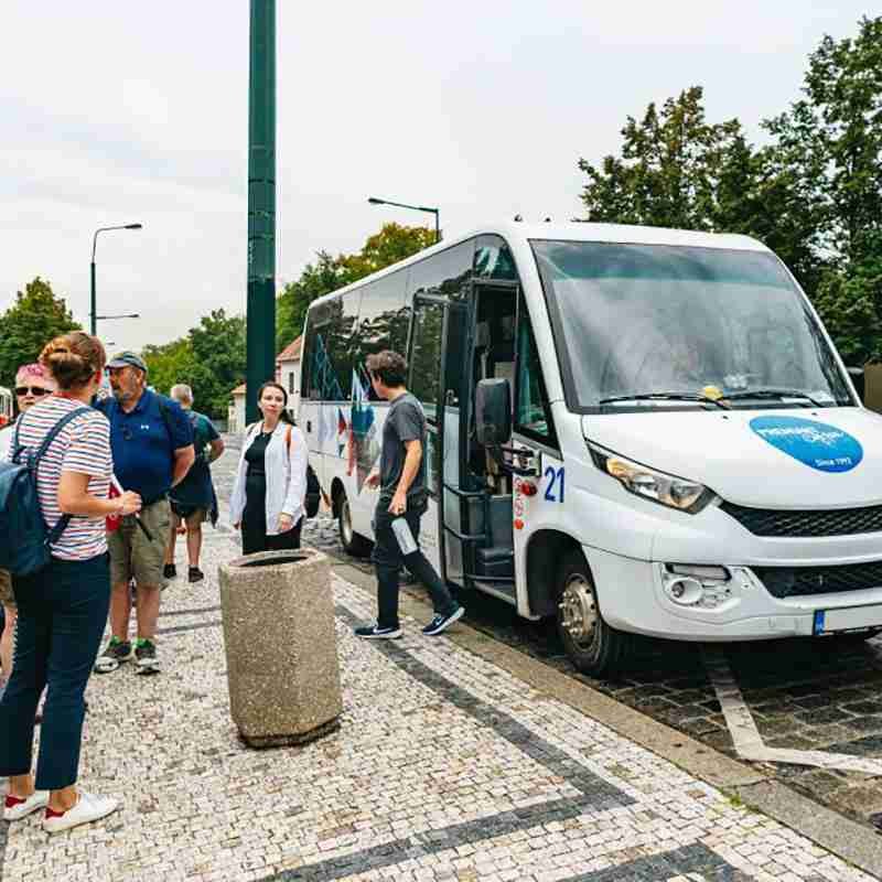 Prag Die Highlights der Stadt mit Bus, Schiff und zu Fuß
